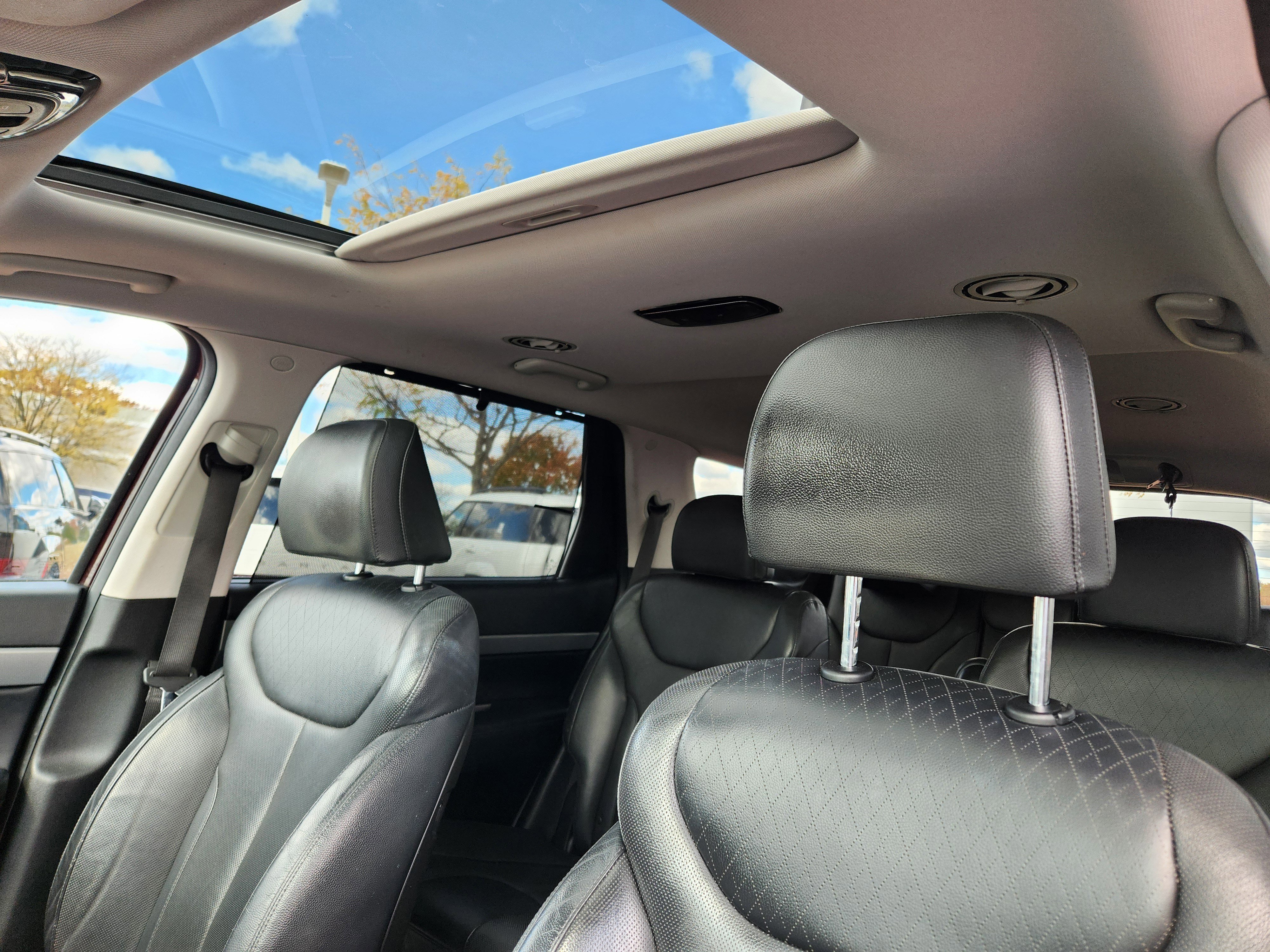 Used 2021 Hyundai Palisade SEL w/ Premium Package image 12