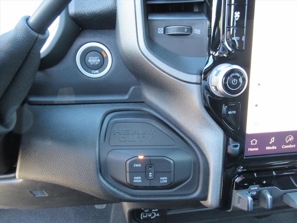 New 2026 RAM 3500 Tradesman AWD/4WD image 24