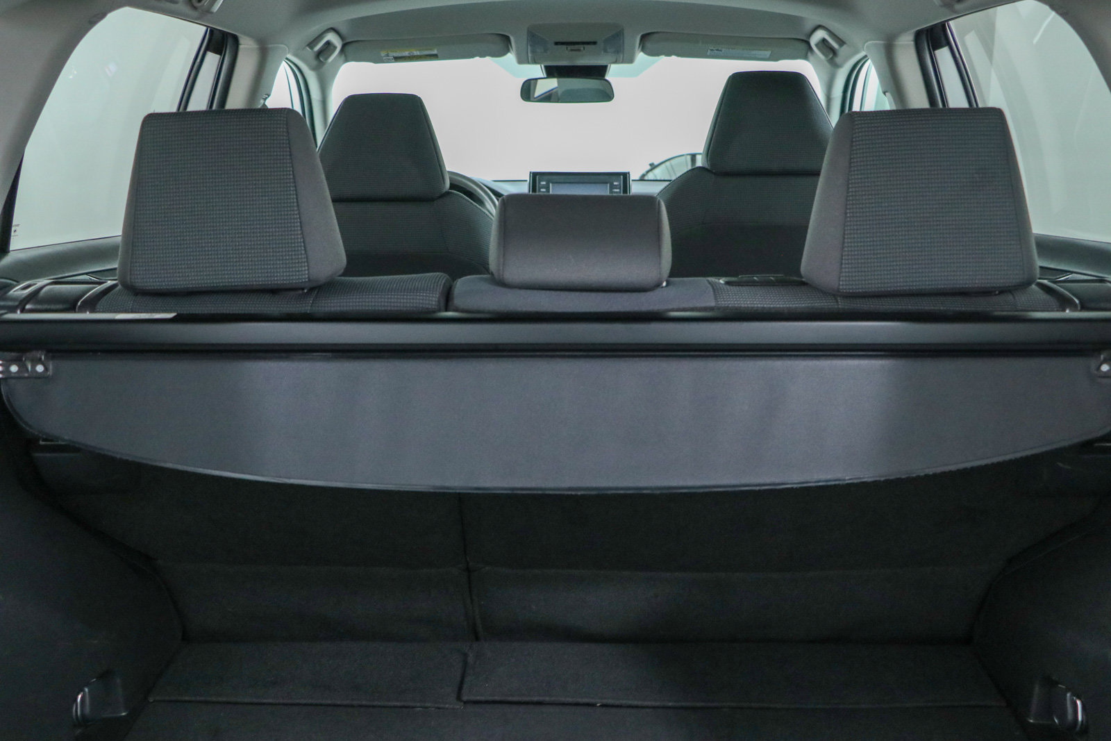 Used 2022 Toyota RAV4 LE FWD image 28
