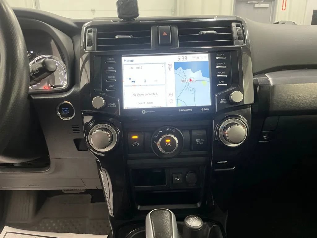 Used 2020 Toyota 4Runner TRD Off-Road Premium w/ Moonroof Package AWD/4WD image 25