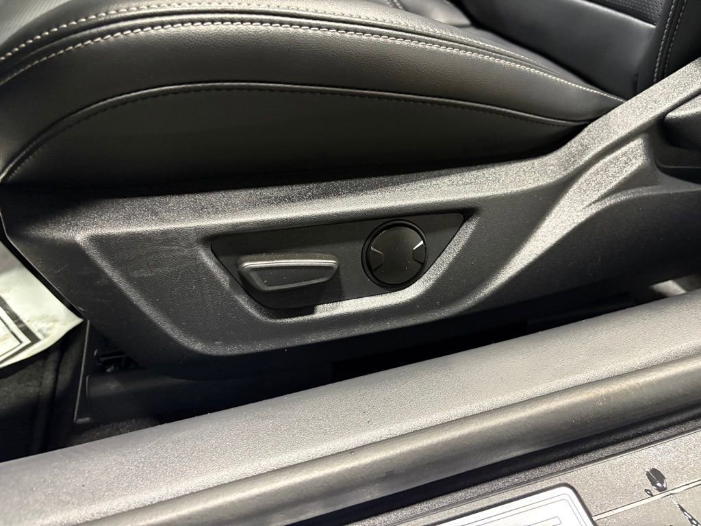 Certified 2025 Ford Mustang Premium image 20