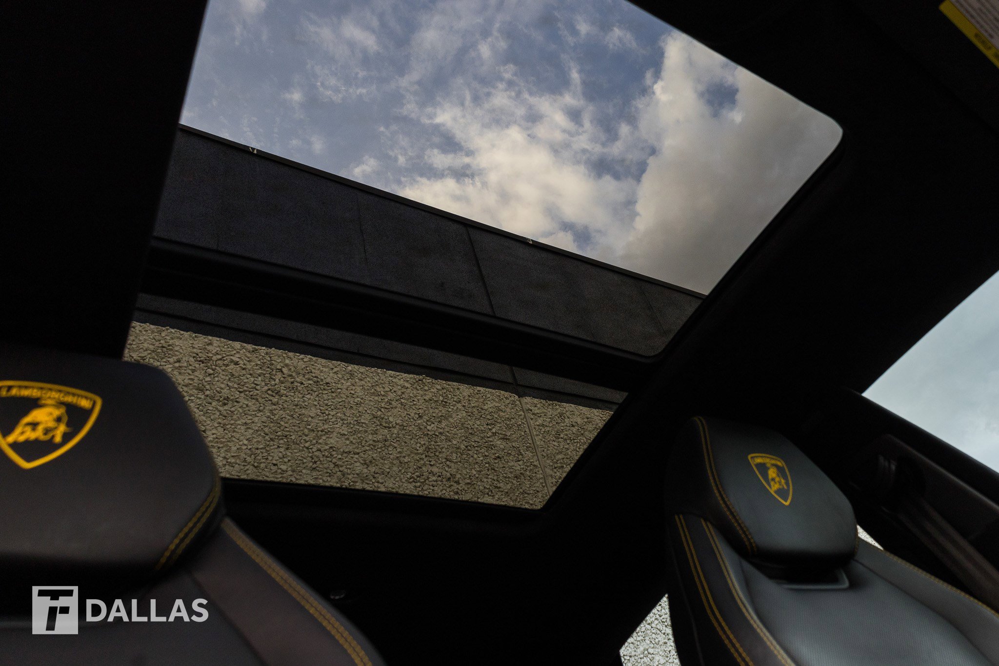 Used 2020 Lamborghini Urus image 46