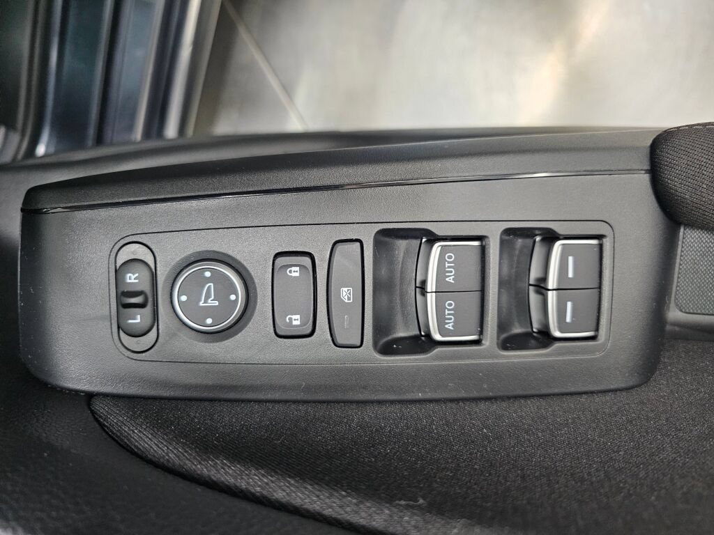 Certified 2025 Honda Civic Sport image 24