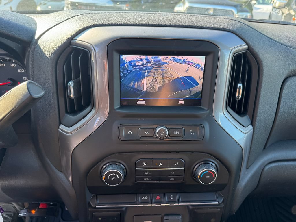 Used 2020 Chevrolet Silverado 1500 Custom w/ Custom Value Package AWD/4WD image 18