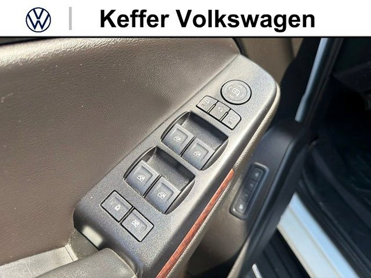 Used 2020 GMC Yukon SLT AWD/4WD image 15