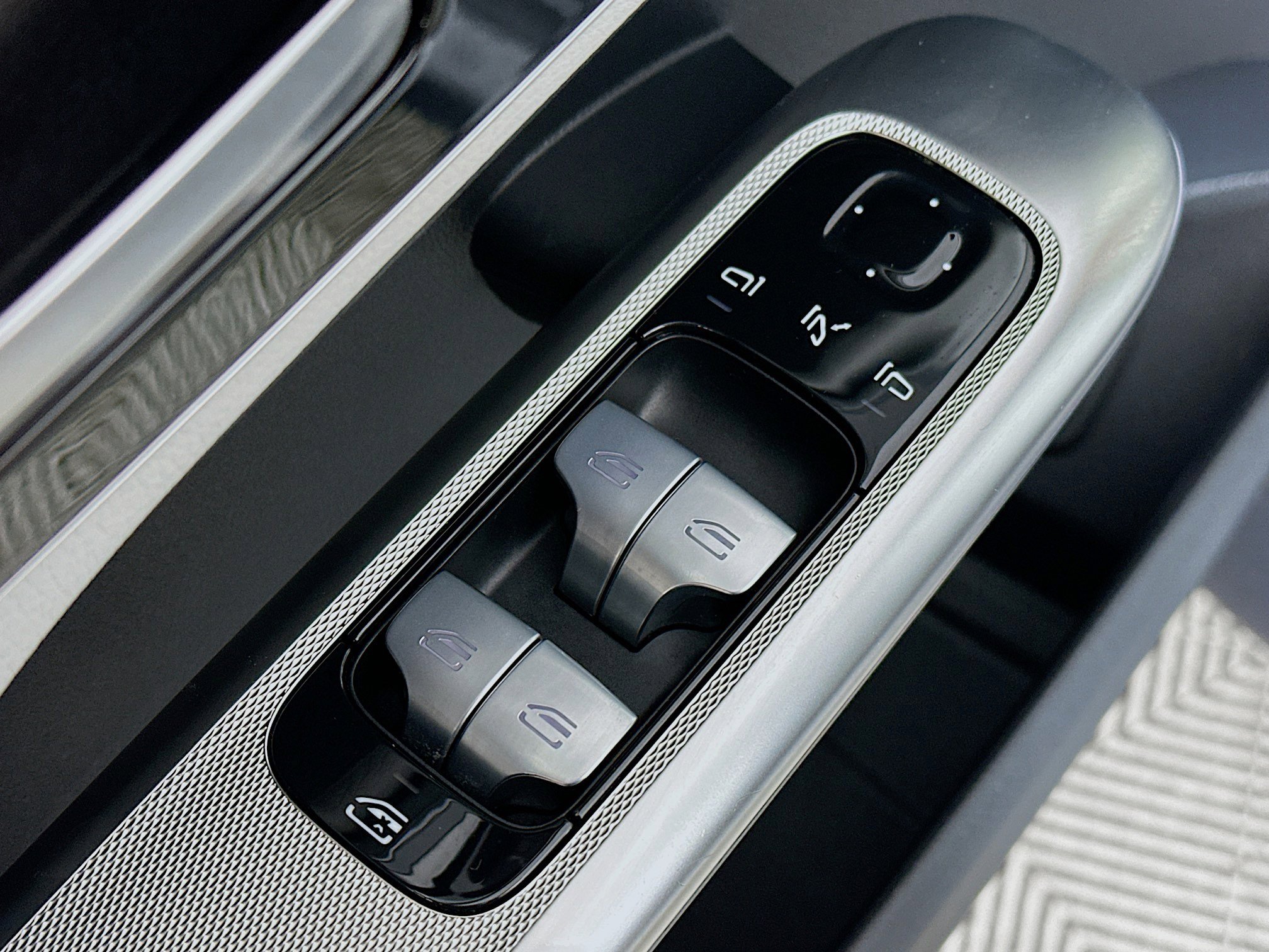 Certified 2024 Mercedes-Benz GLC 300 4MATIC image 18