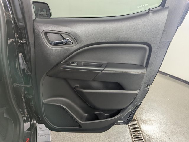 Used 2022 GMC Canyon AT4 image 18