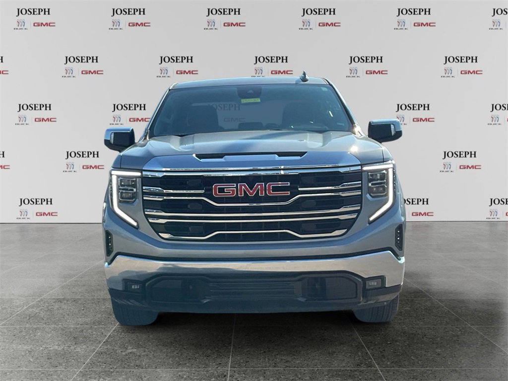 Used 2025 GMC Sierra 1500 SLT image 3
