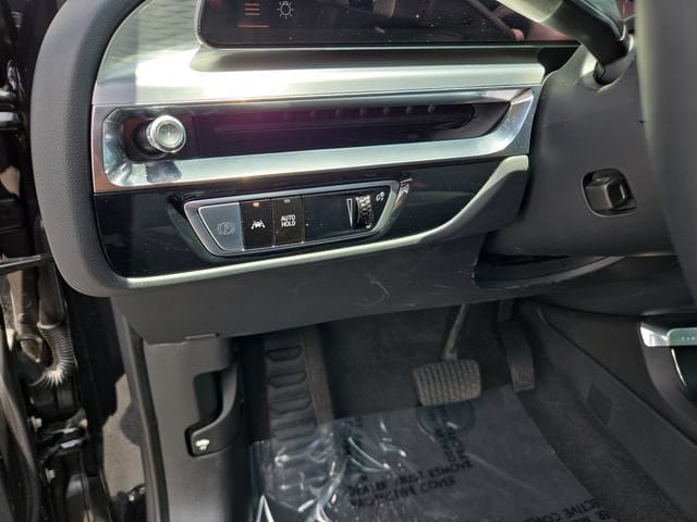 Certified 2024 Cadillac Lyriq Sport w/ LPO, Floor Liner Package AWD/4WD image 18