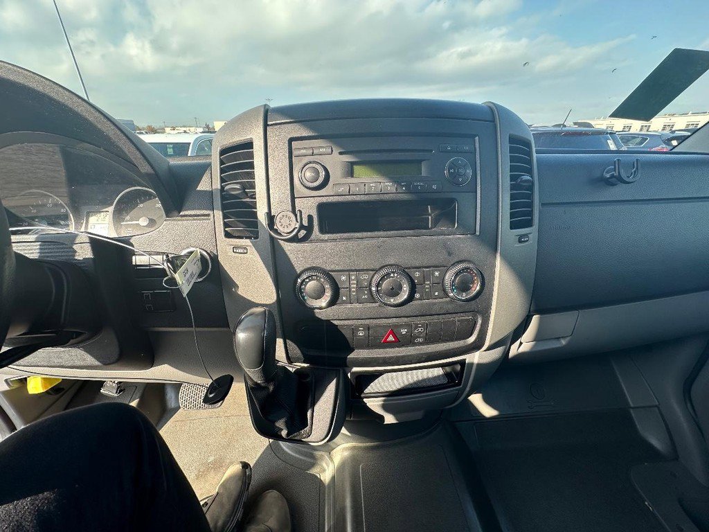 Used 2011 Mercedes-Benz Sprinter 2500 image 12