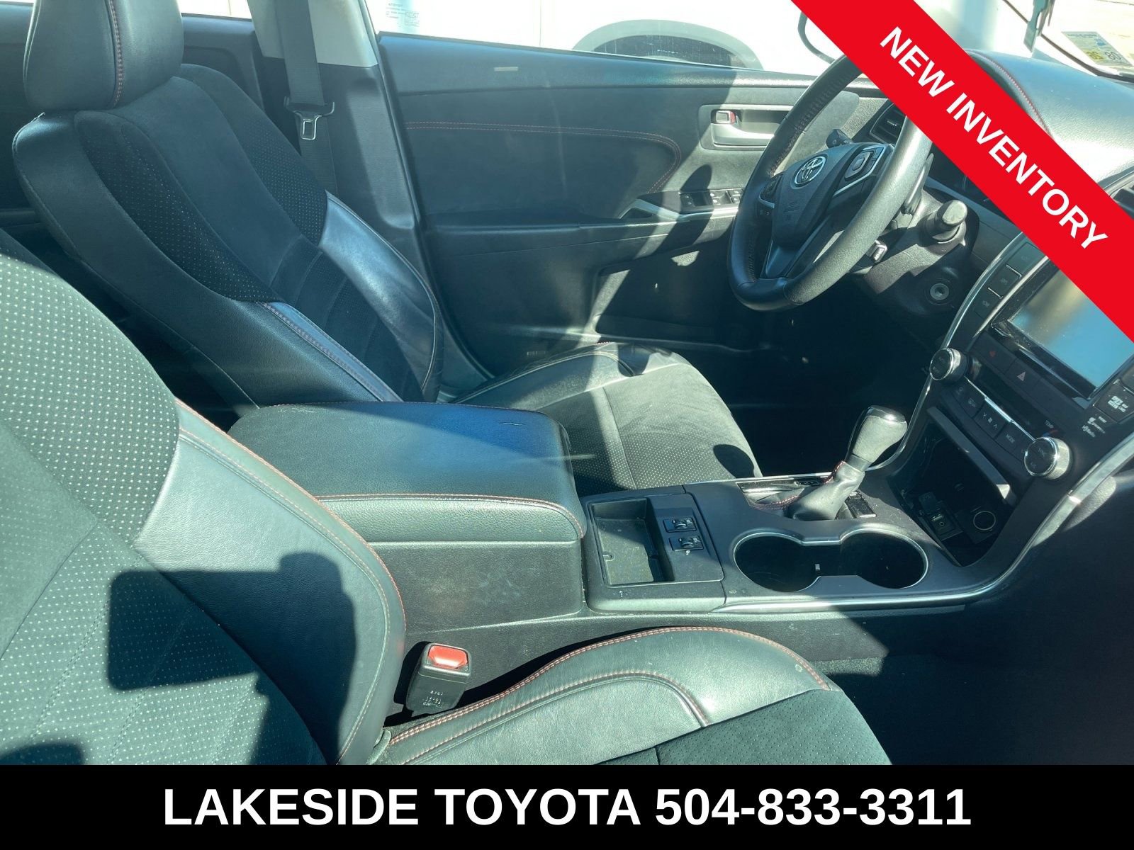 Used 2015 Toyota Camry XSE image 9
