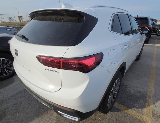 Used 2025 Buick Envision Preferred image 4
