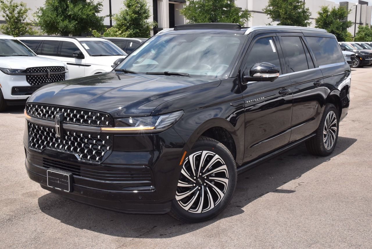 New 2026 Lincoln Navigator L Black Label AWD/4WD image 12