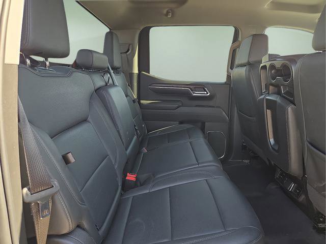 Used 2025 GMC Sierra 1500 SLT AWD/4WD image 14