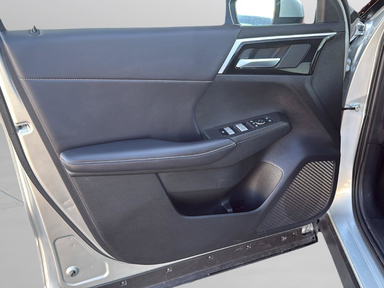 Used 2024 Mitsubishi Outlander SE FWD image 24