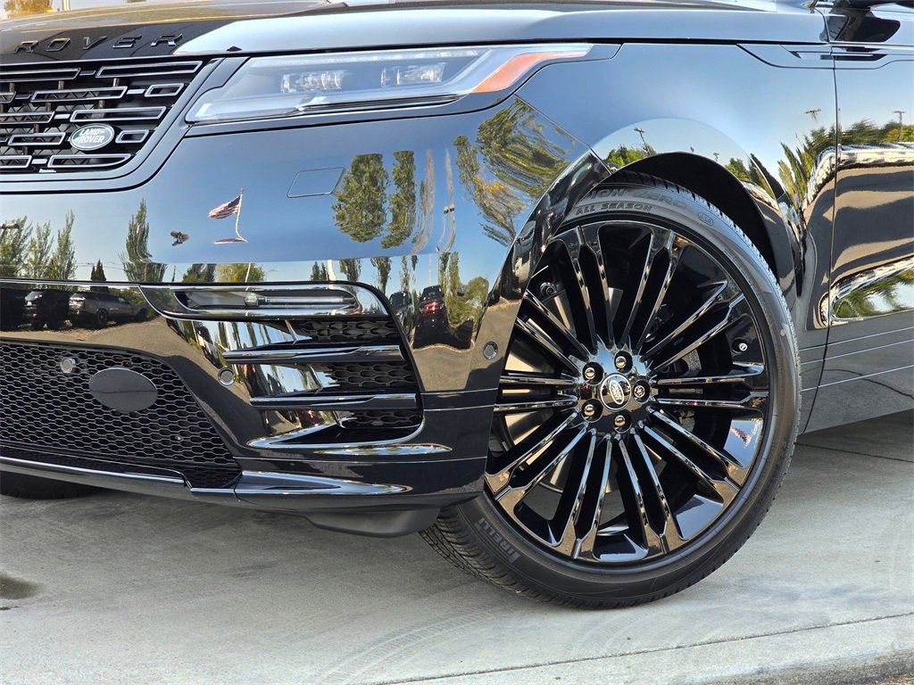 New 2026 Land Rover Range Rover Velar Dynamic SE image 2