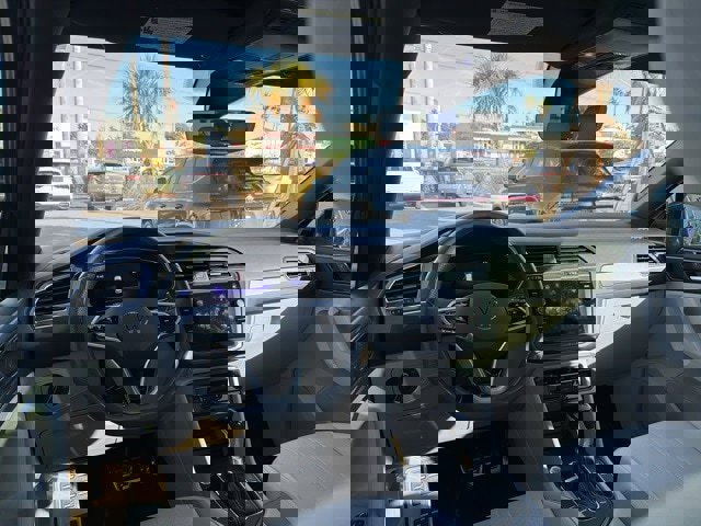 Certified 2023 Volkswagen Tiguan SE R-Line image 15