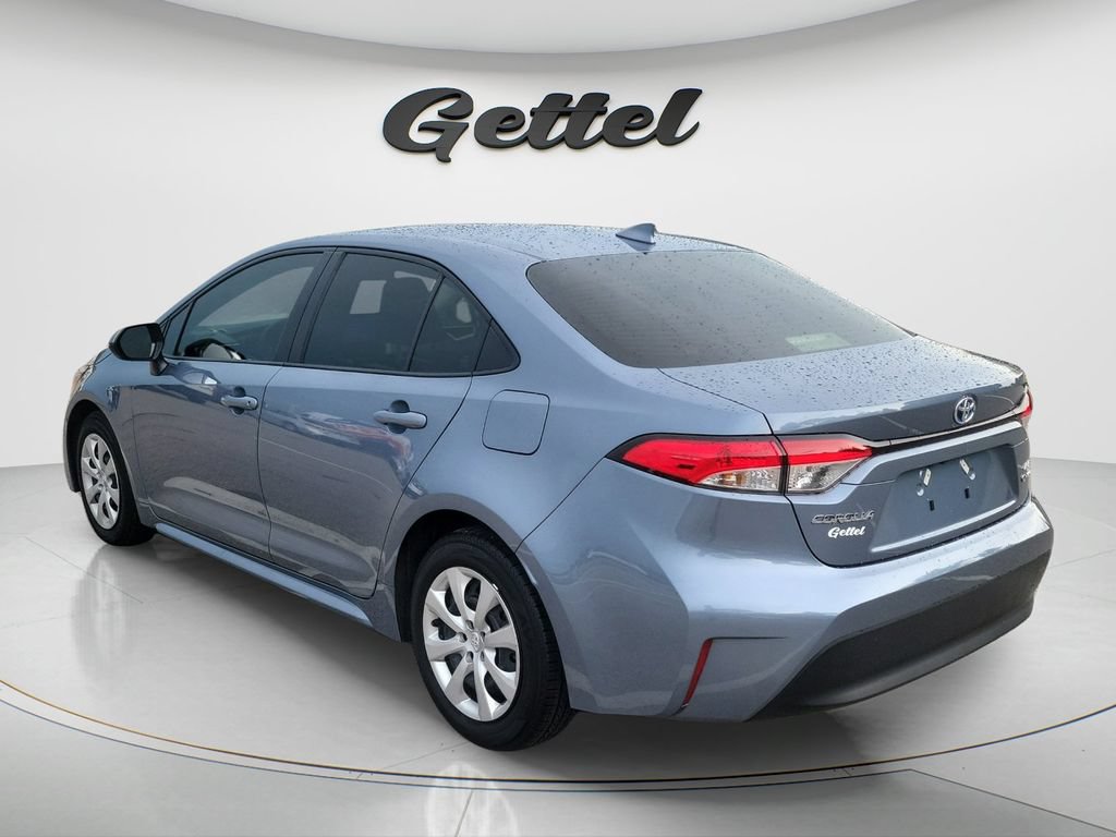 Used 2025 Toyota Corolla LE FWD image 7