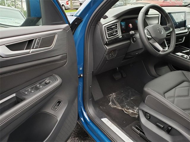 New 2025 Volkswagen Atlas Cross Sport SE image 6