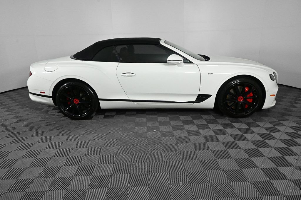 Used 2021 Bentley Continental GT V8 image 22