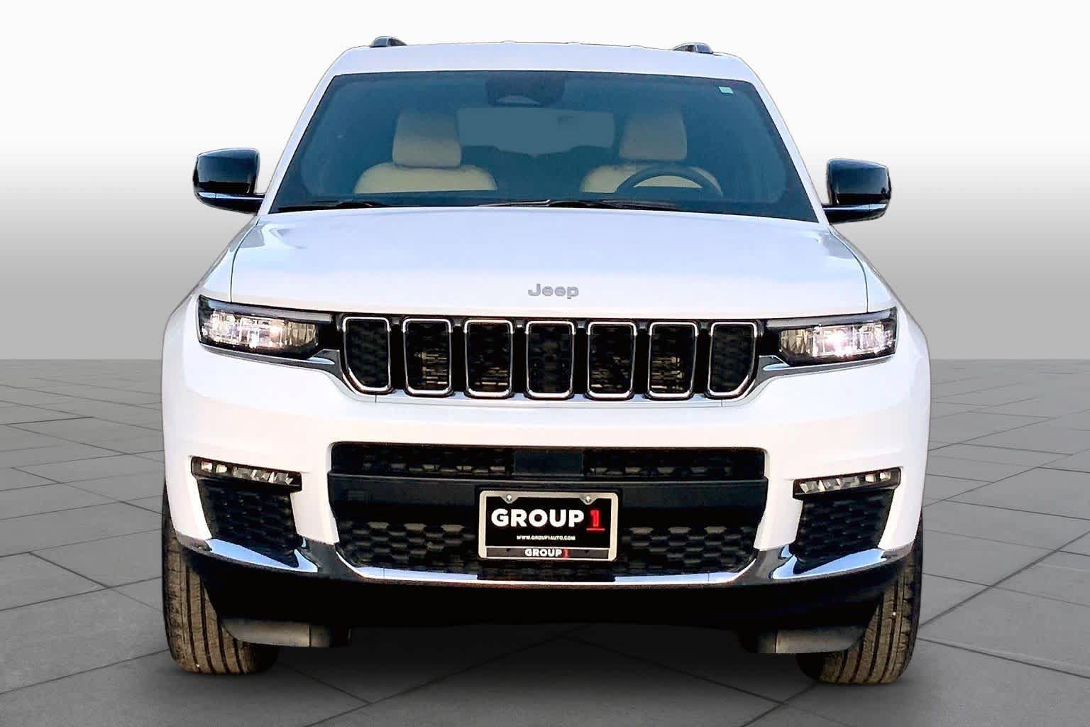 Used 2025 Jeep Grand Cherokee L Limited RWD image 4