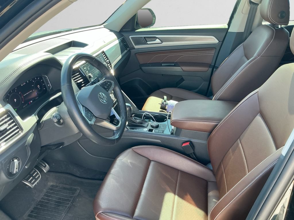 Used 2022 Volkswagen Atlas SEL R-Line AWD/4WD image 9