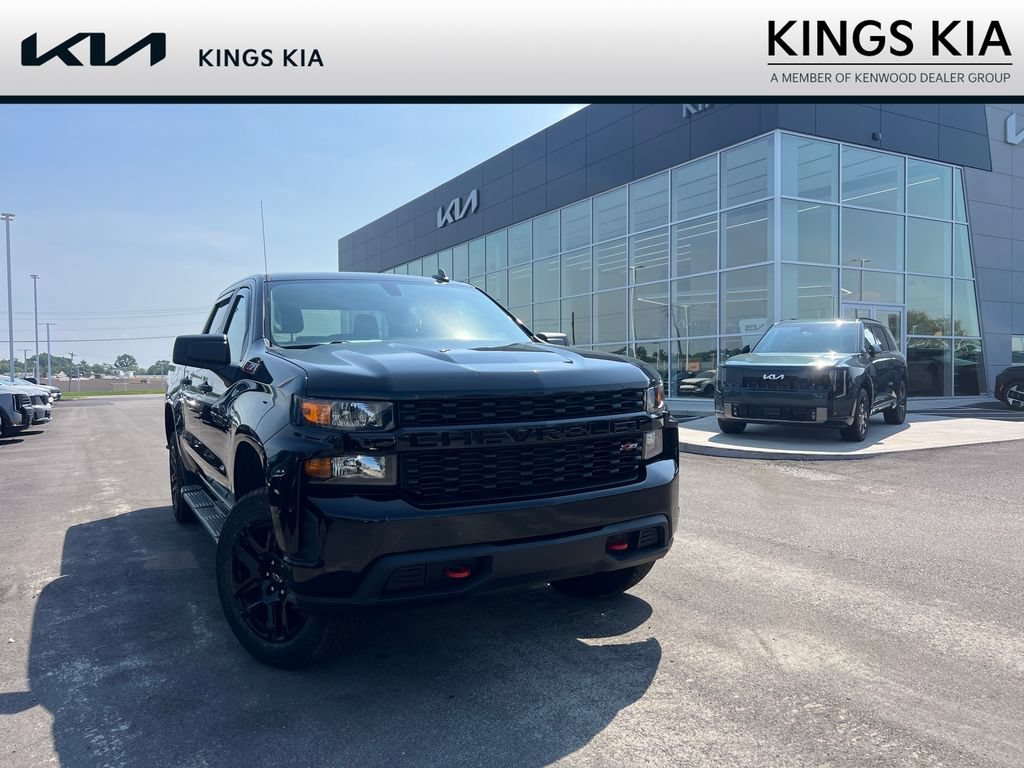 Used 2021 Chevrolet Silverado 1500 Custom Trail Boss w/ Midnight Edition AWD/4WD image 1