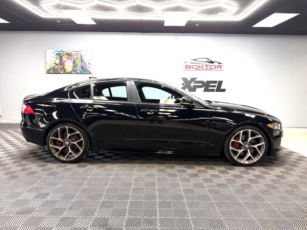 Used 2018 Jaguar XE S RWD image 17