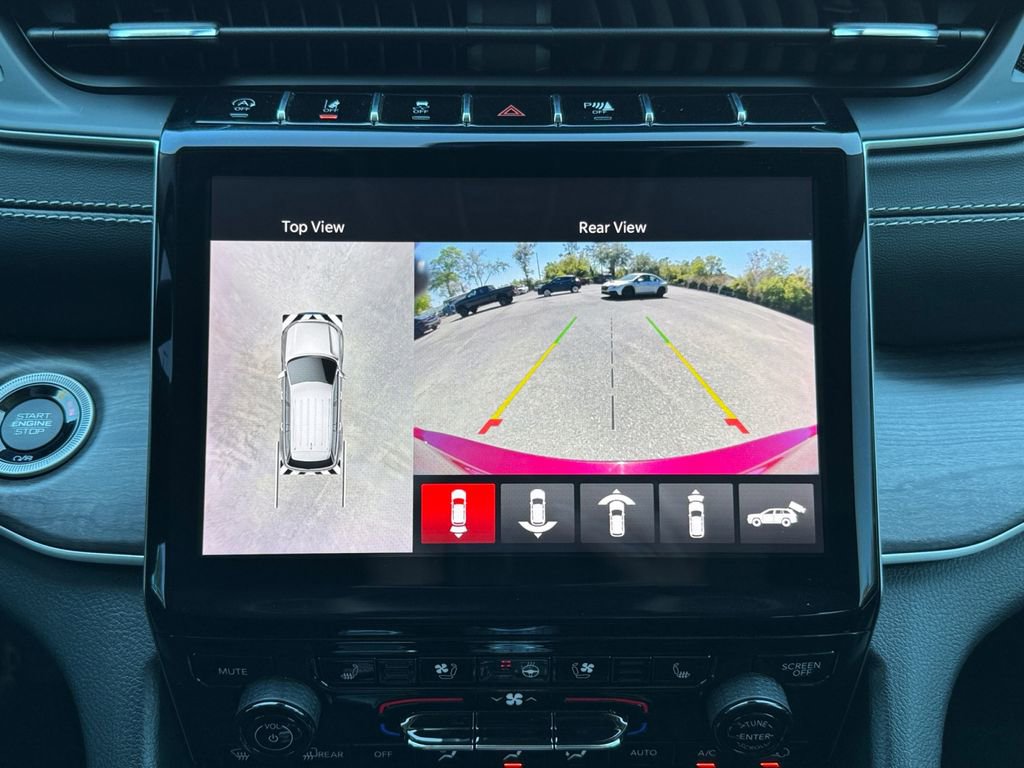 Used 2023 Jeep Grand Cherokee L Limited w/ Luxury Tech Group II image 26