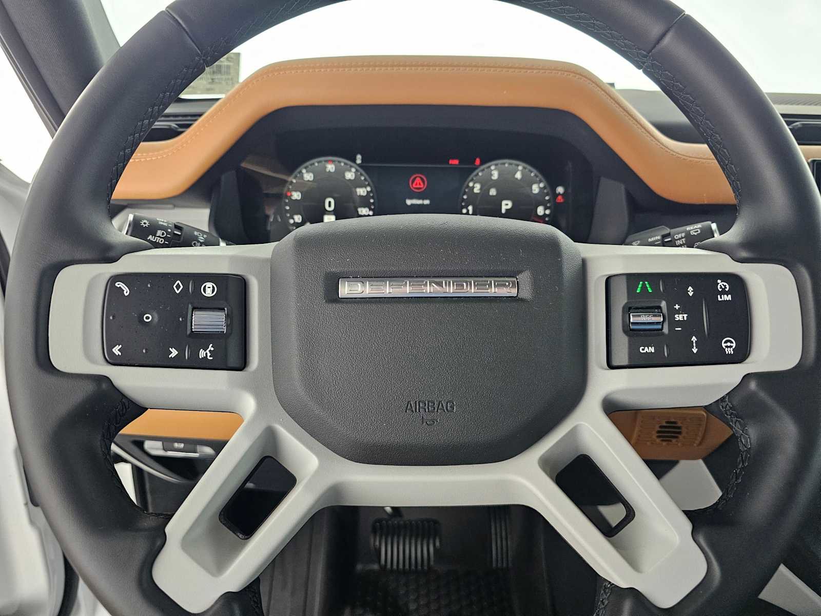 Used 2024 Land Rover Defender 110 SE image 22