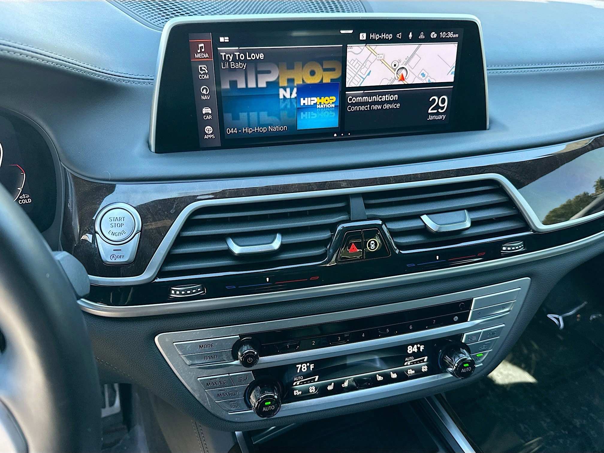 Used 2022 BMW 750i xDrive w/ Executive Package image 13