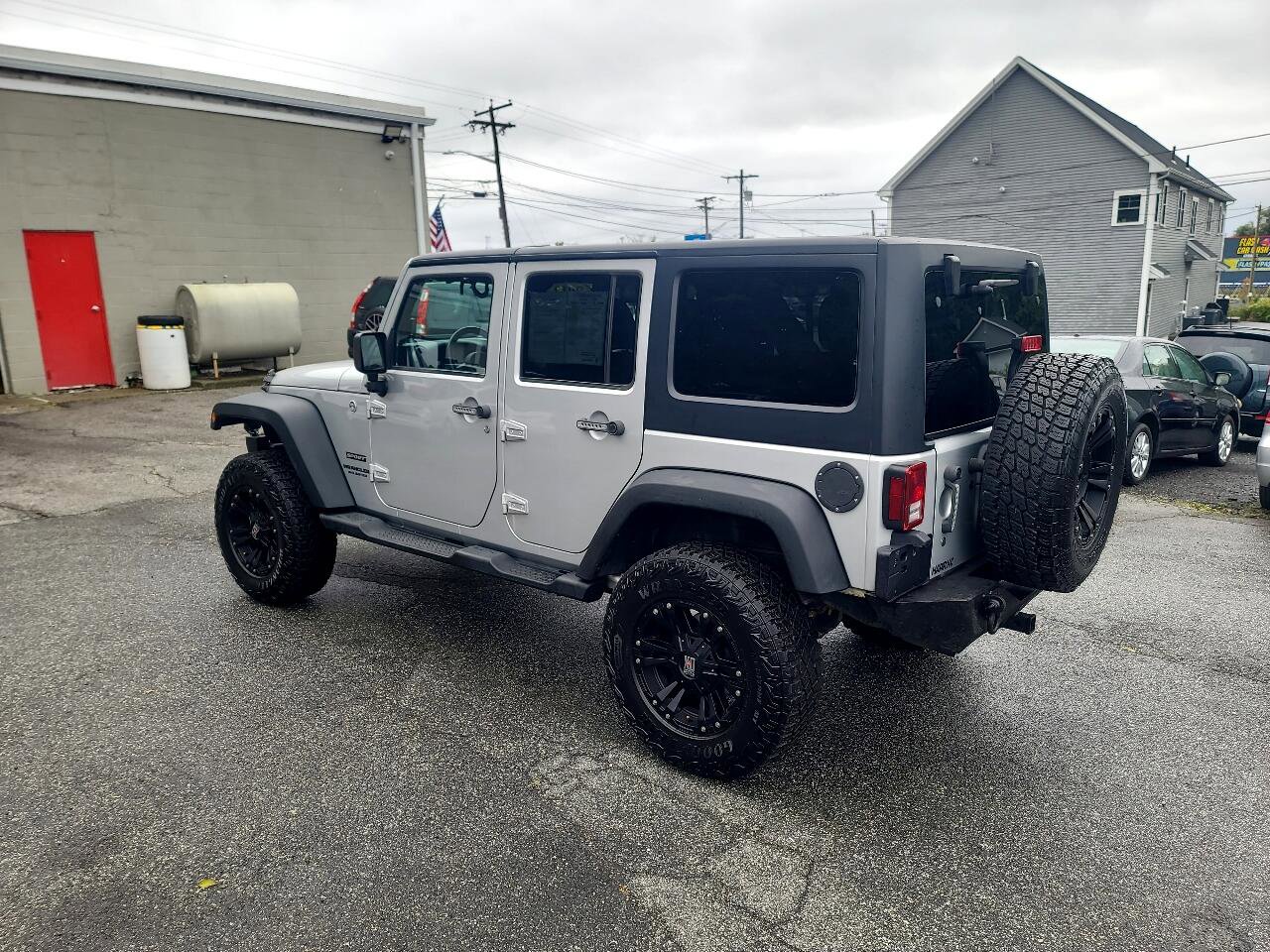 Used 2012 Jeep Wrangler Unlimited Sport w/ Dual Top Group image 5