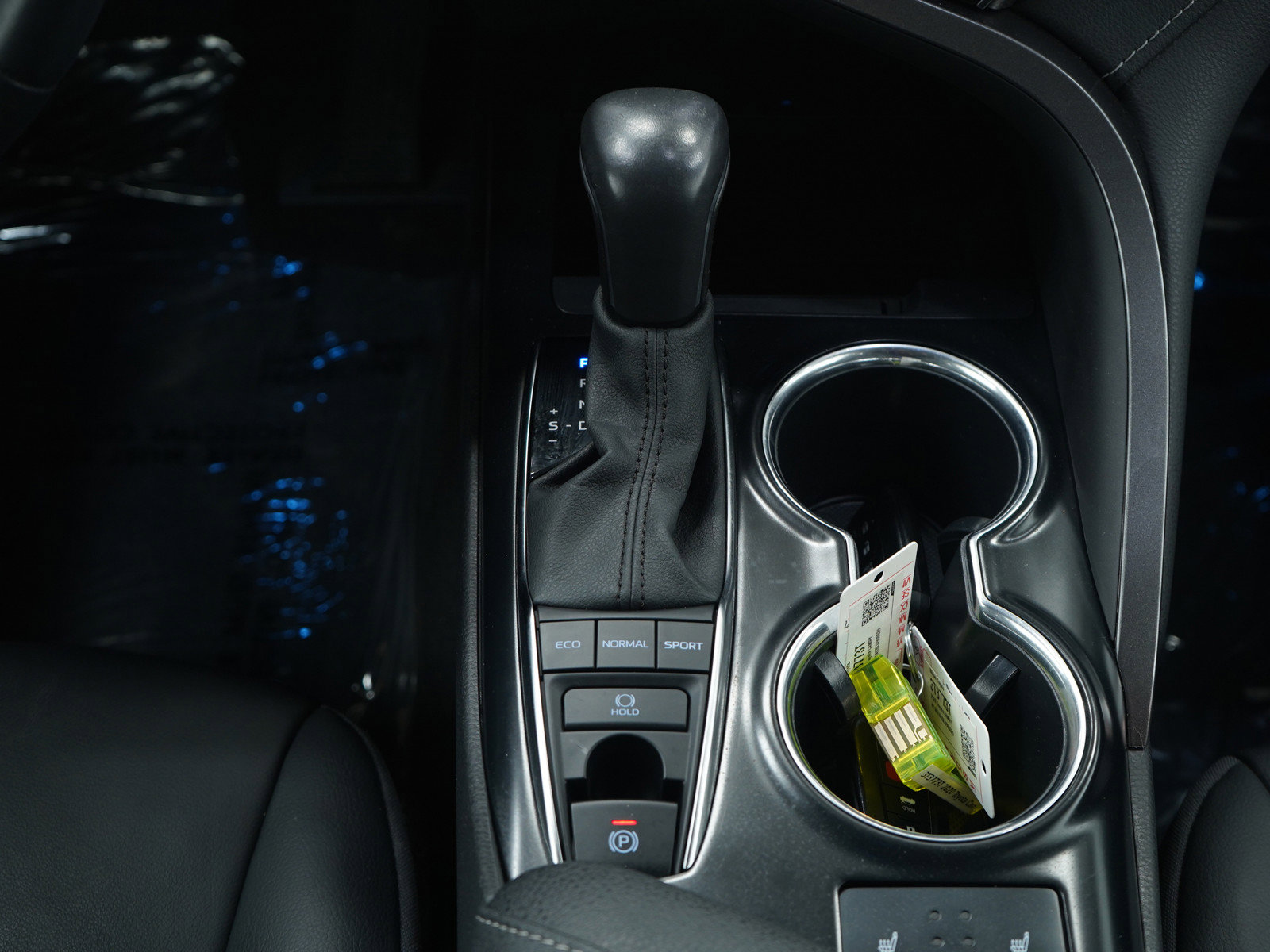 Used 2020 Toyota Camry XSE image 16