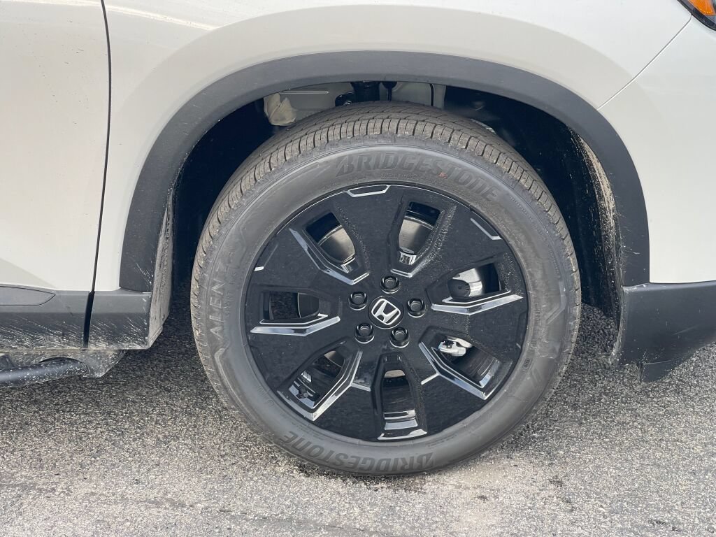 New 2026 Honda Pilot Black Edition image 23