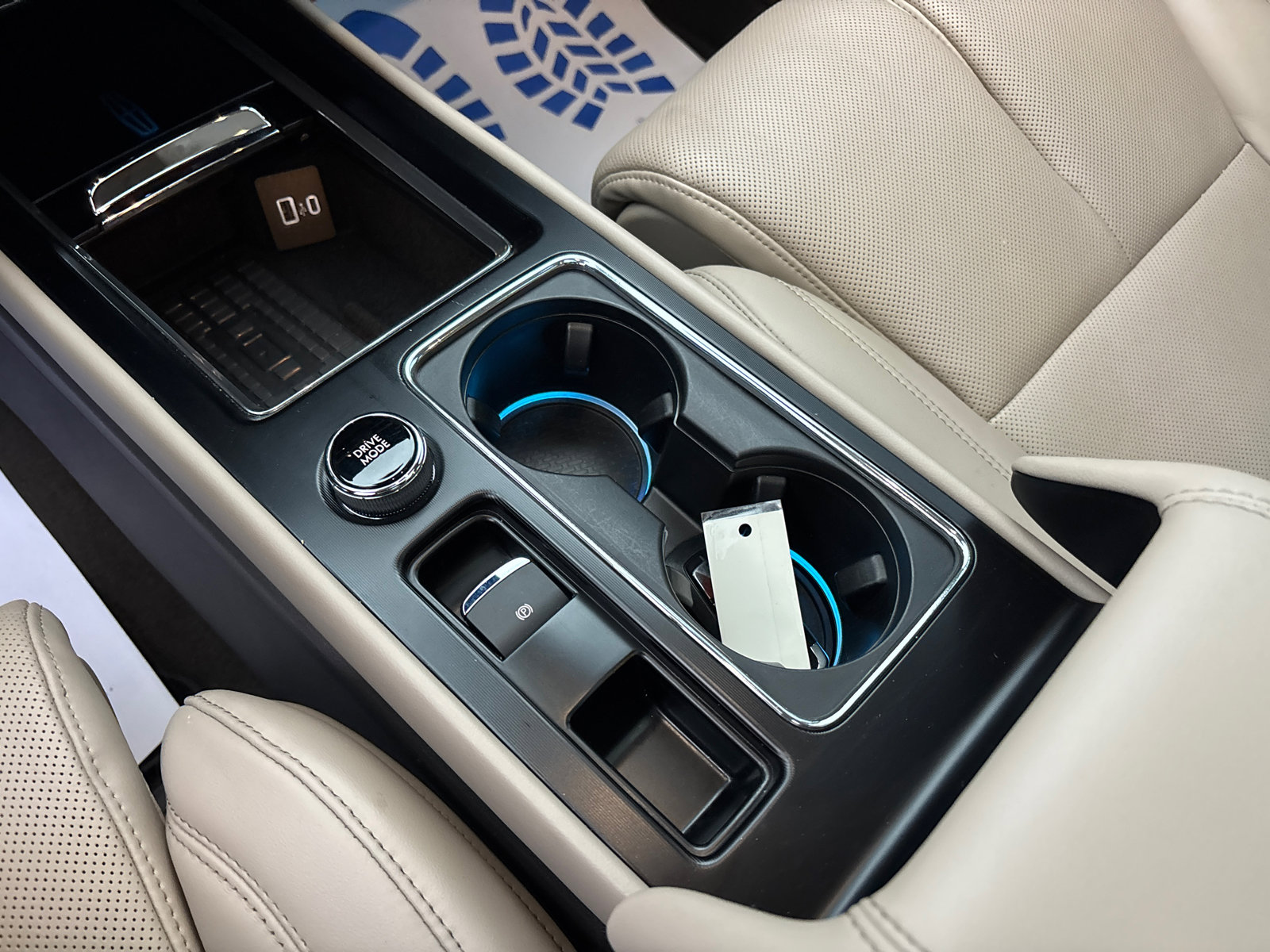 Certified 2023 Lincoln Corsair Reserve w/ Equipment Group 202A image 24