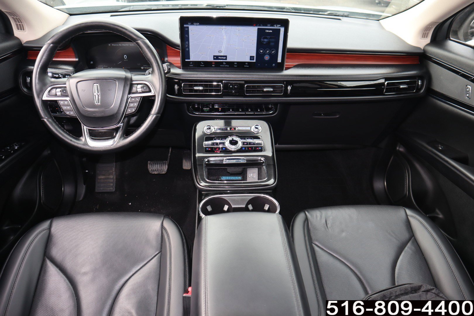 Used 2023 Lincoln Nautilus Reserve image 16