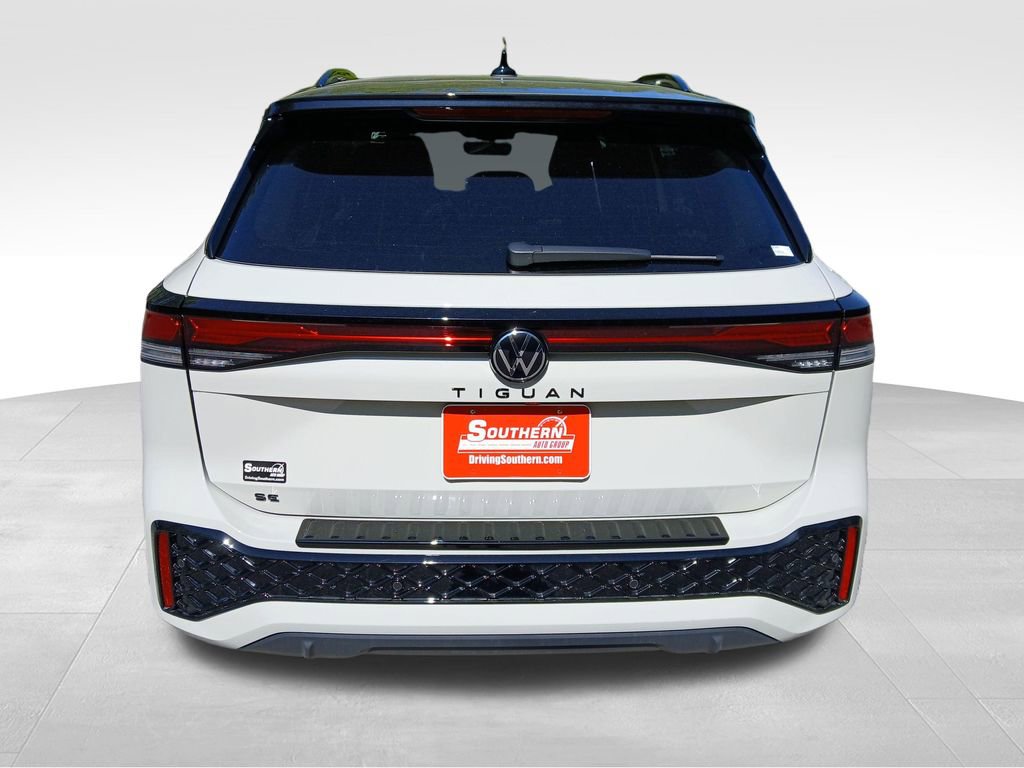 New 2026 Volkswagen Tiguan SE R-Line image 4