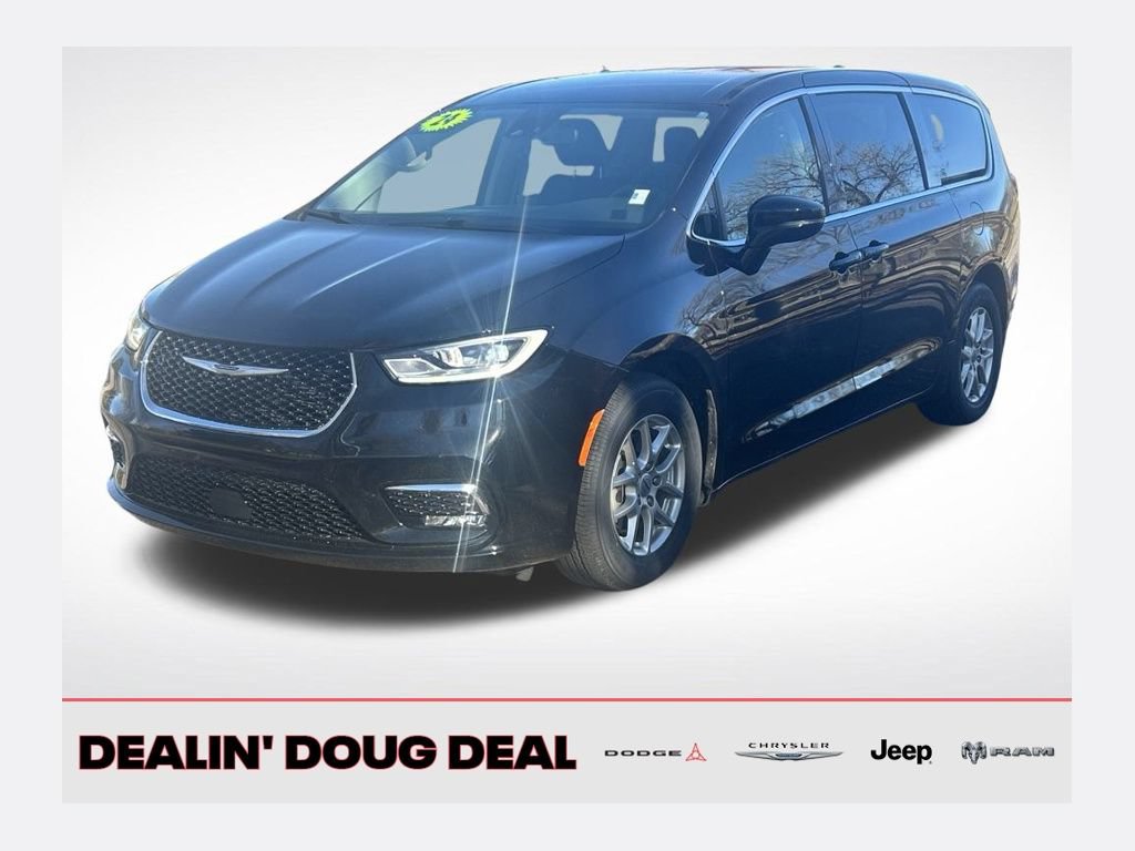 Used 2024 Chrysler Pacifica Touring-L