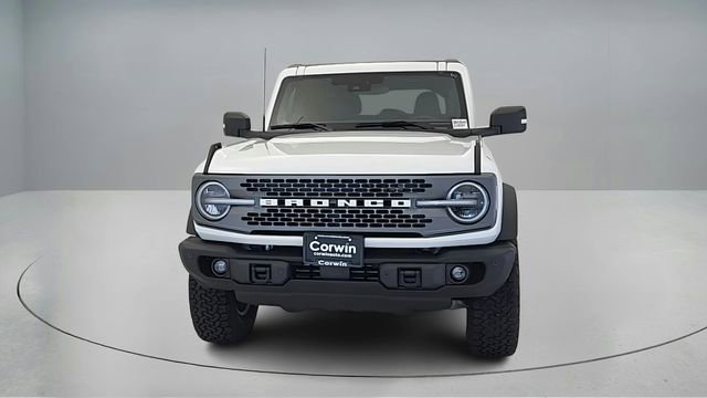 New 2025 Ford Bronco Badlands image 2