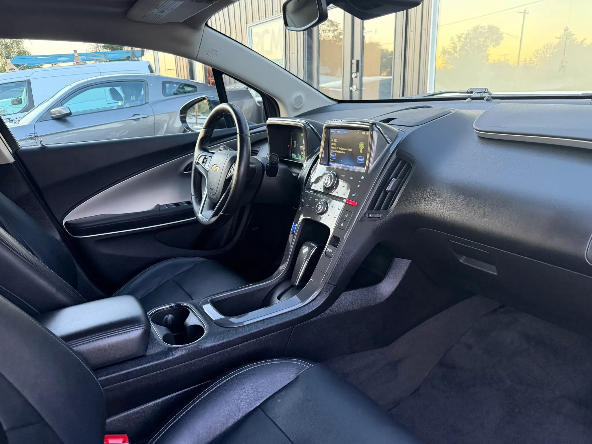 Used 2015 Chevrolet Volt Premium w/ Premium Trim Package FWD image 21