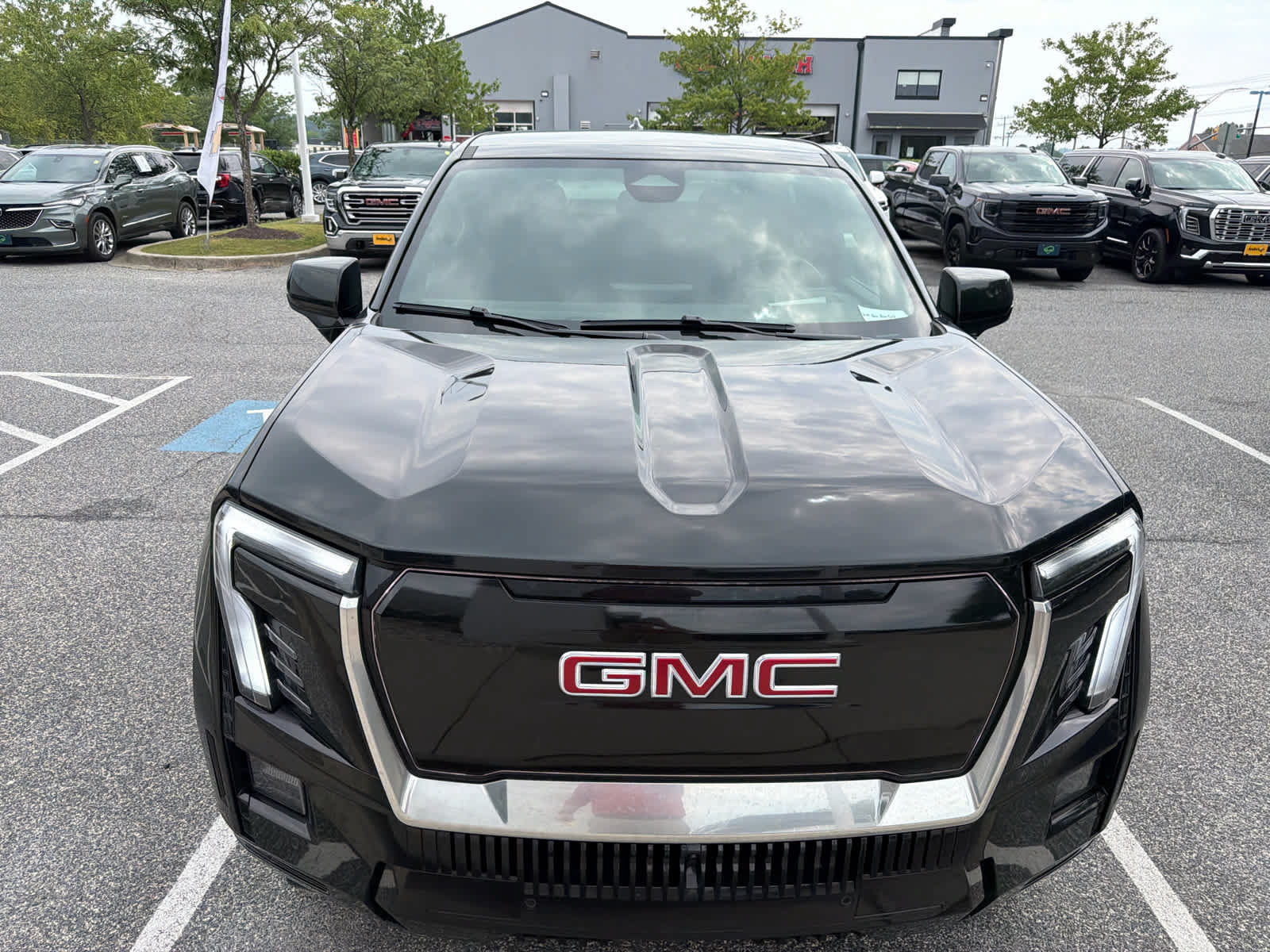 Certified 2026 GMC Sierra EV Denali AWD/4WD image 5