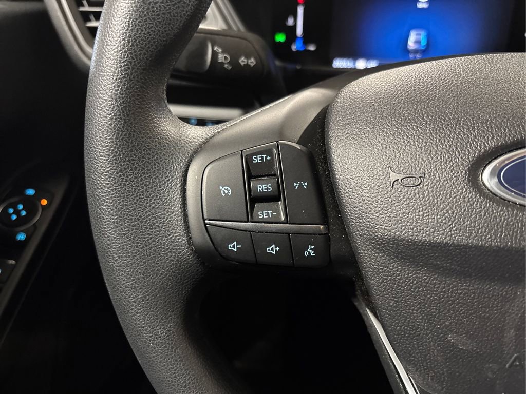 Used 2025 Ford Escape Active image 32