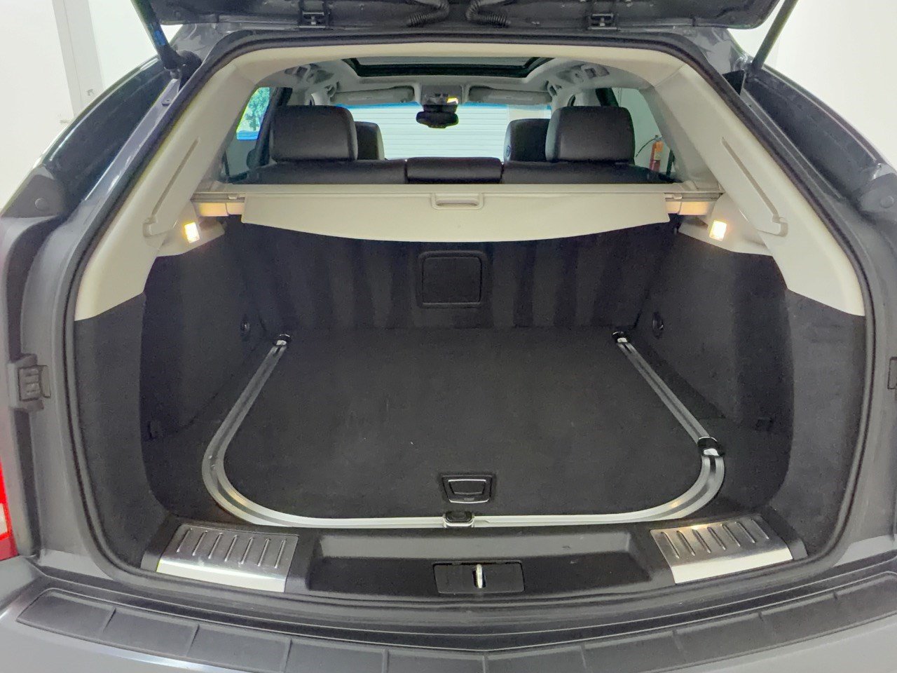Used 2010 Cadillac SRX Performance AWD/4WD image 28