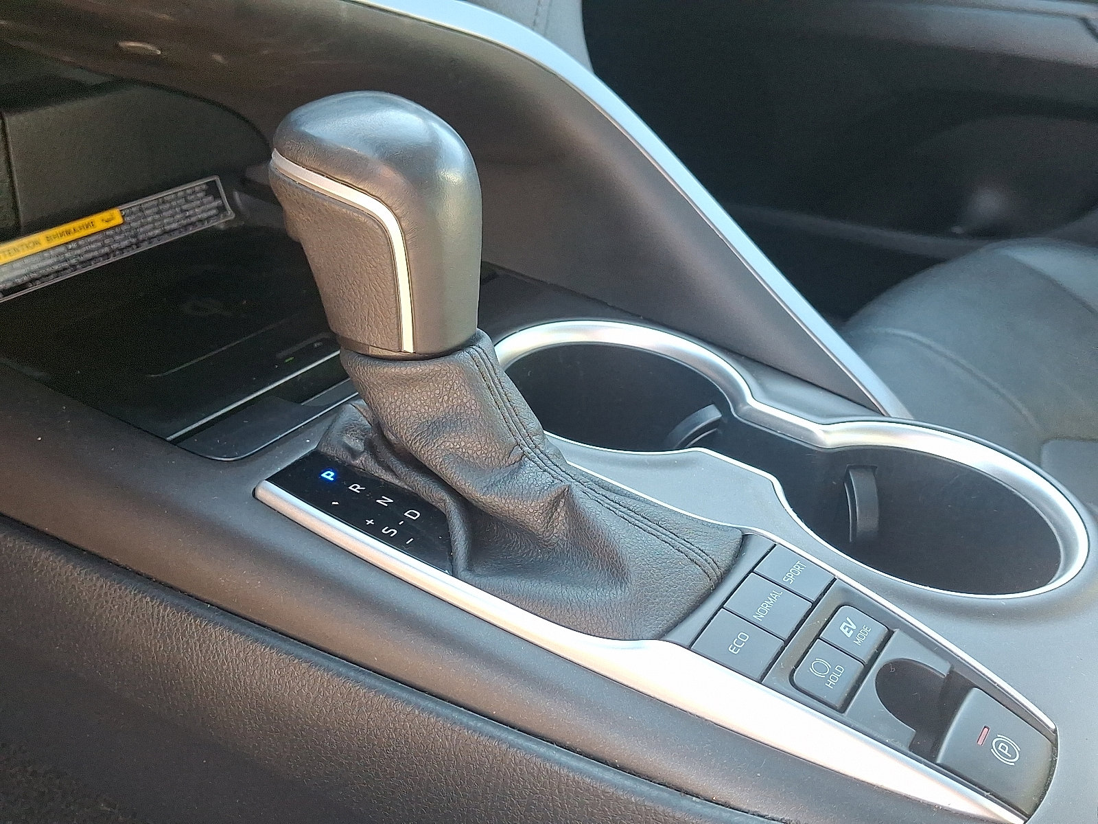 Certified 2021 Toyota Camry XLE w/ Navigation Upgrade Package image 14