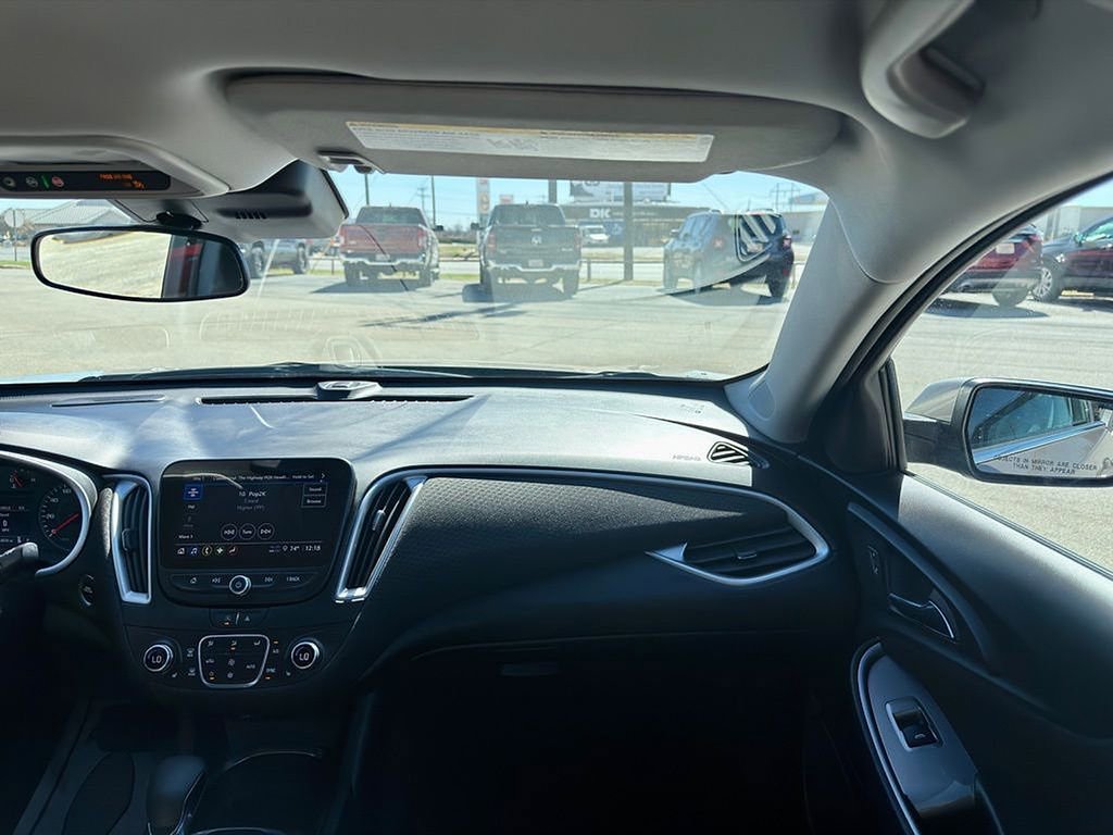Used 2024 Chevrolet Malibu LT image 15