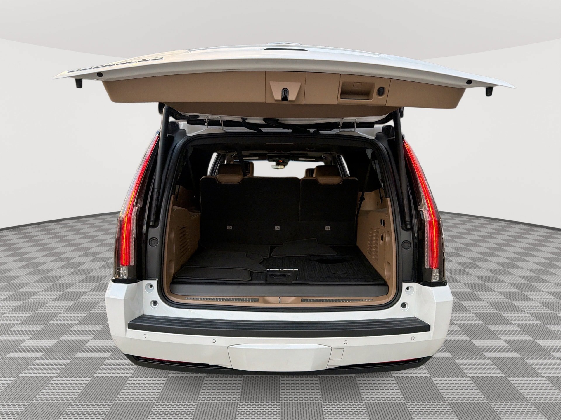 Used 2018 Cadillac Escalade ESV Platinum AWD/4WD image 20