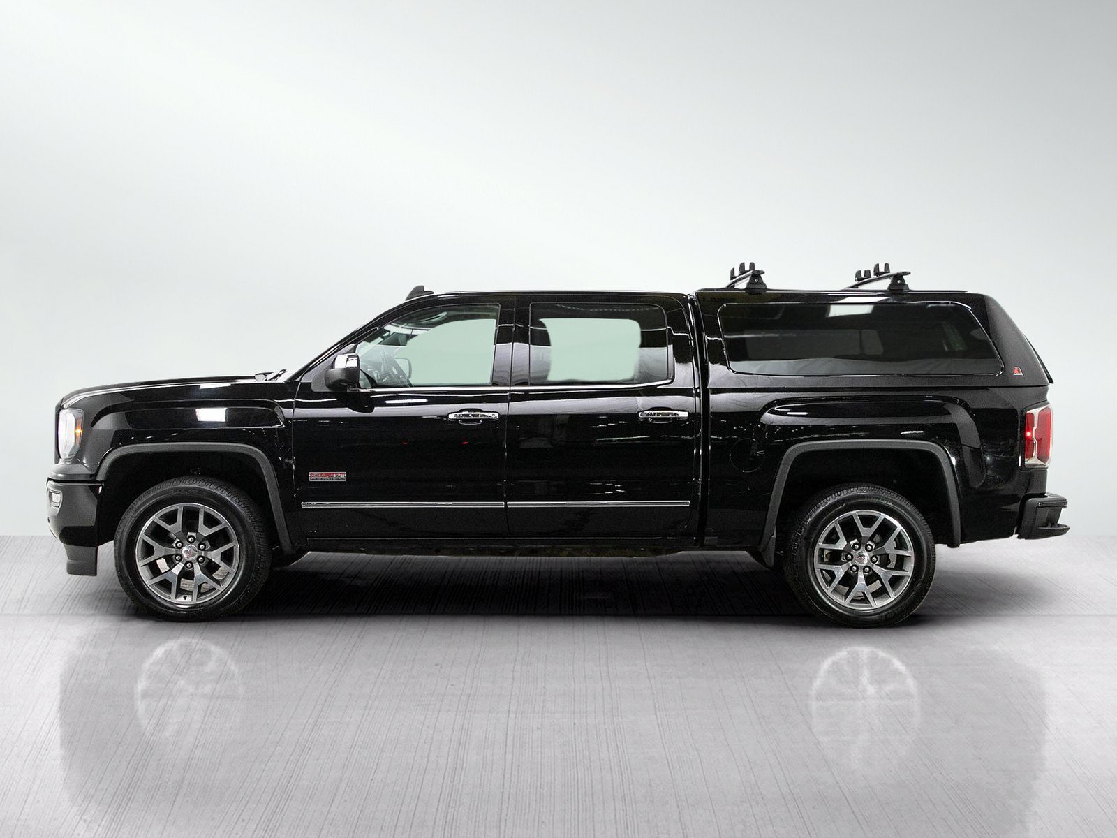 Used 2016 GMC Sierra 1500 SLT AWD/4WD image 2