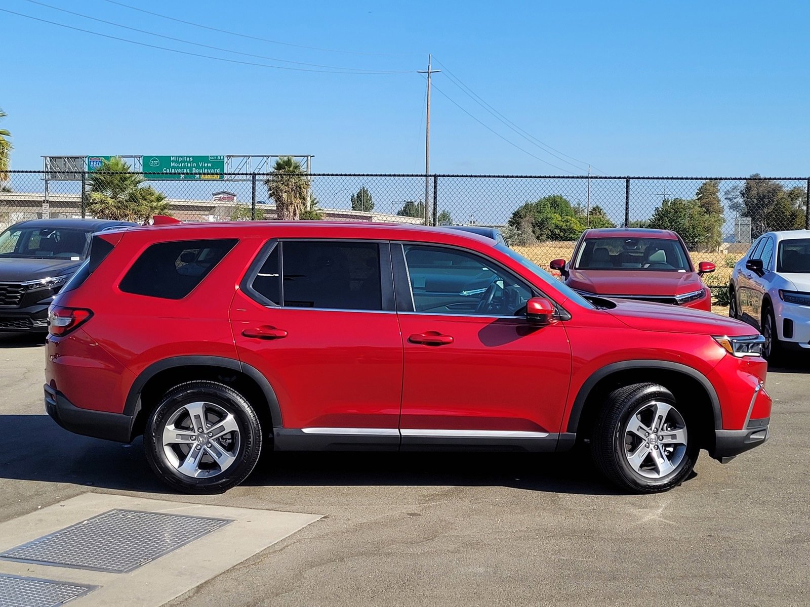 Used 2024 Honda Pilot EX-L image 4