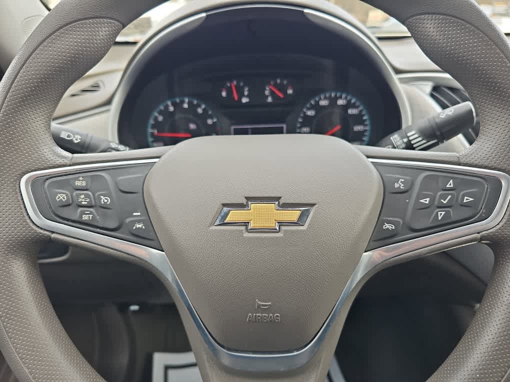 Used 2022 Chevrolet Malibu LS w/ Driver Confidence Package II FWD image 16
