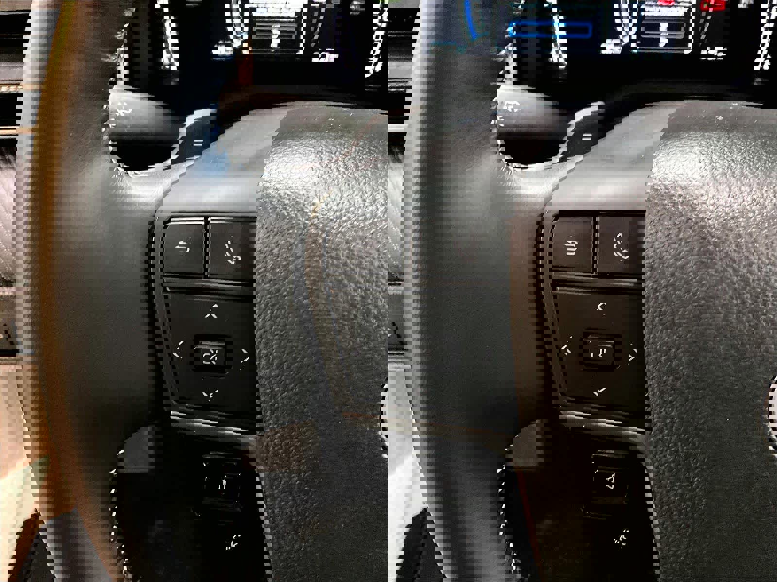 Used 2025 Toyota Camry SE image 22